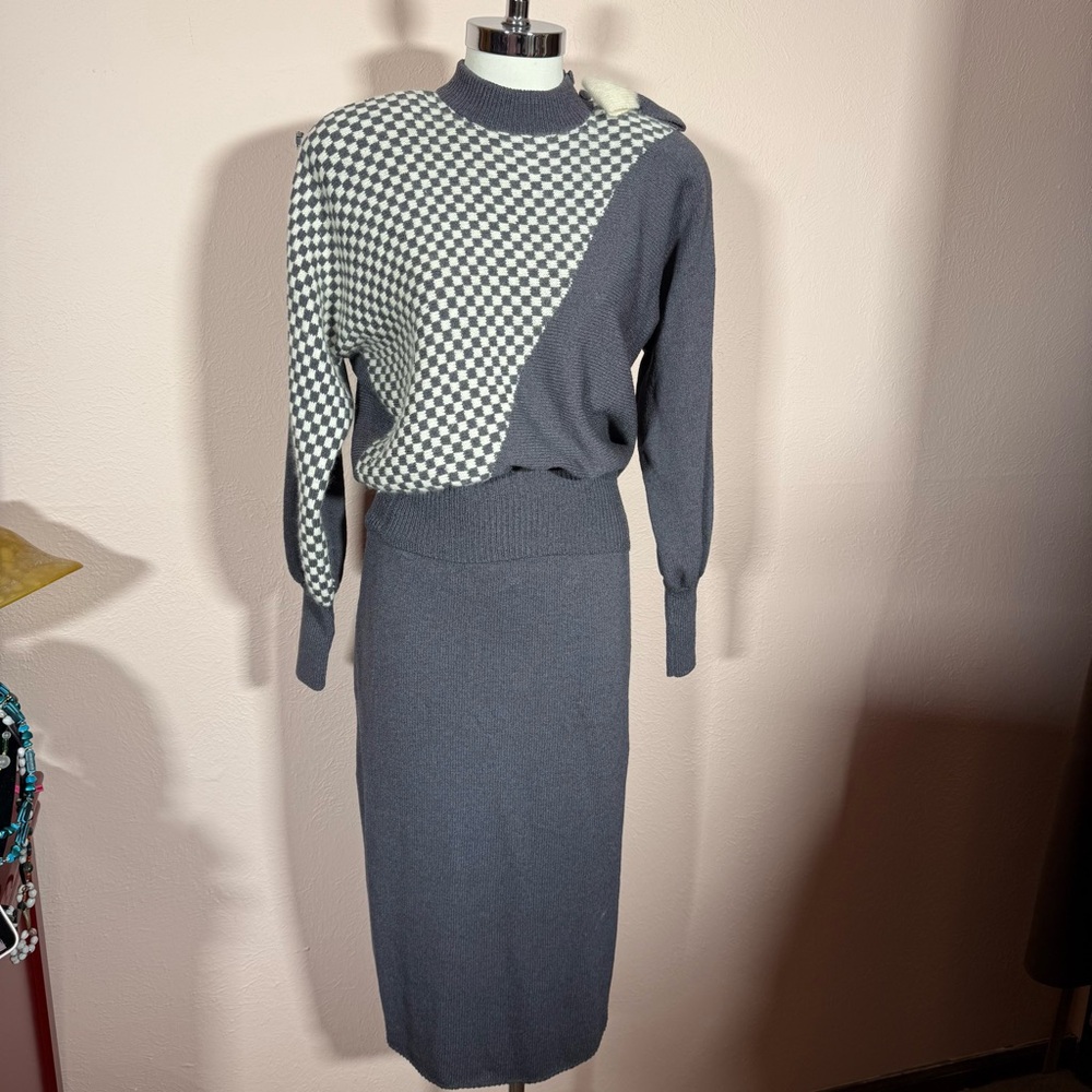 Vintage 1990 Art deco cream Grey asymmetrical Knit Sweater column skirt set Sm